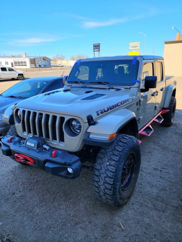 Jeep Gladiator Rubicon outside the shop